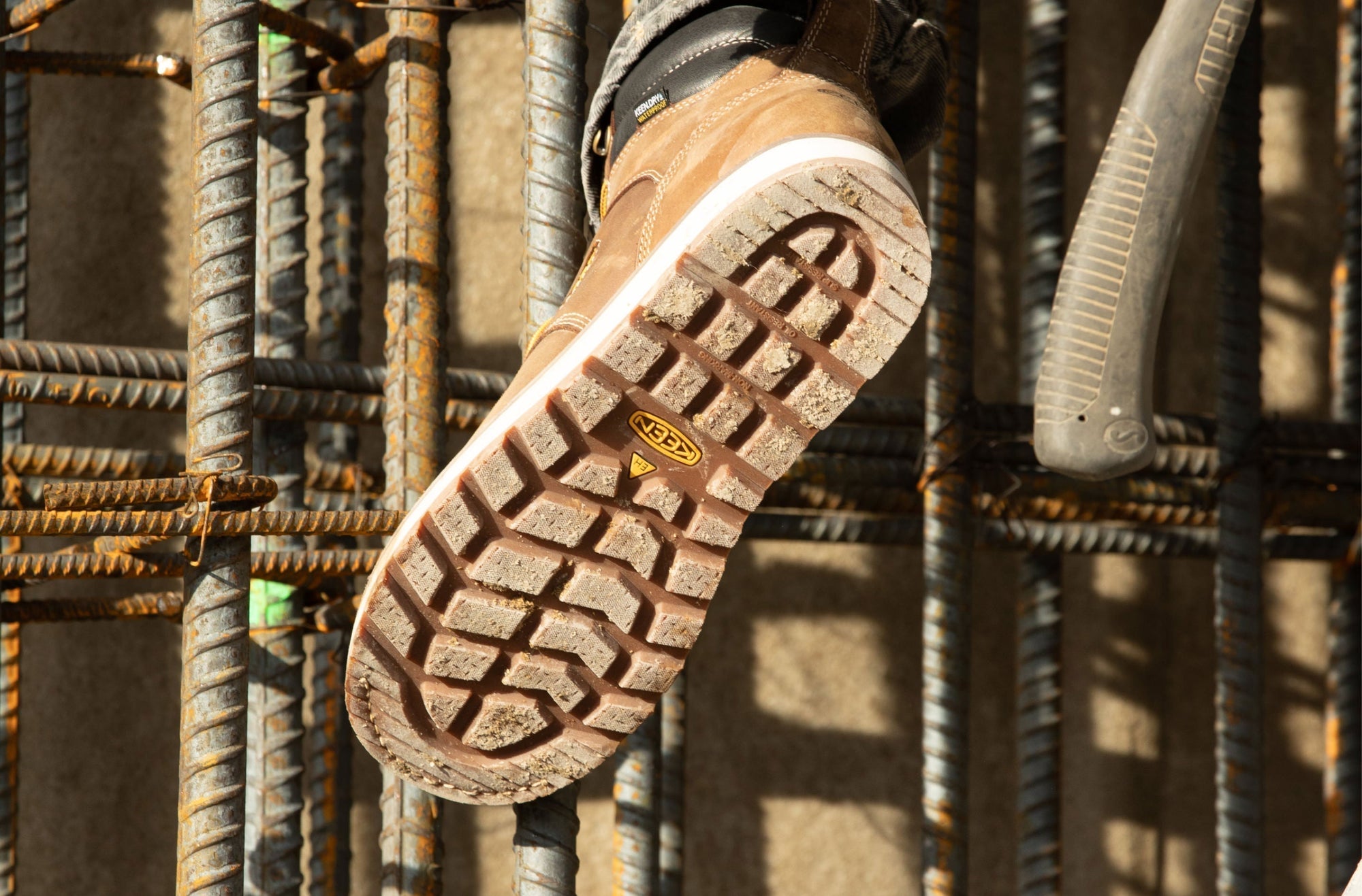 Tech Talk: Easier Workdays with Lightweight Work Boots