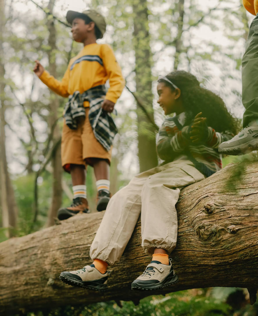 KEEN Kids' jasperオリーブ色 17cm Little Kid's Jasper Zionic Sneaker | Safari/Wax Yellow | KEEN