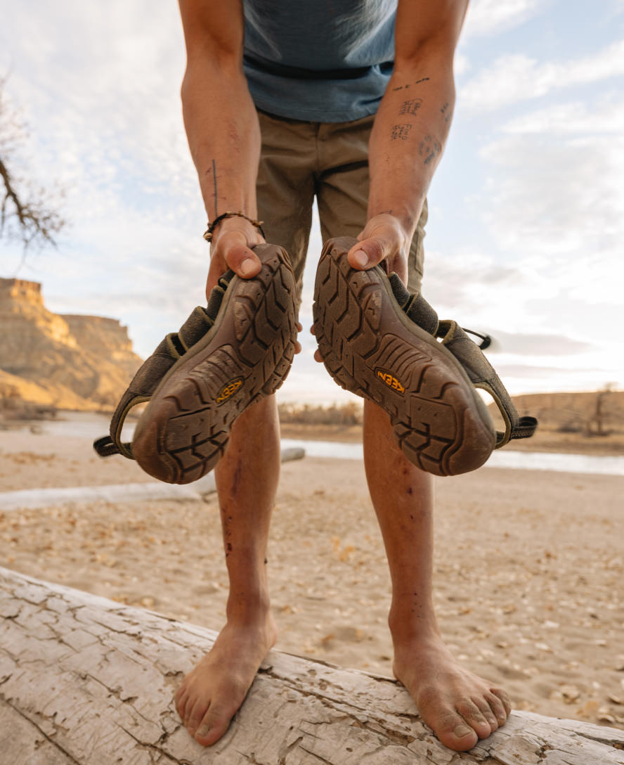 Men's Black Water Hiking Sandals - Newport H2 | KEEN Footwear Canada