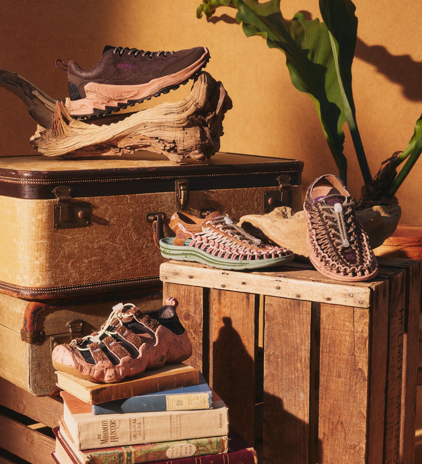All Gender UNEEK Leather Sneaker | Terrain Roasted Pecan | KEEN