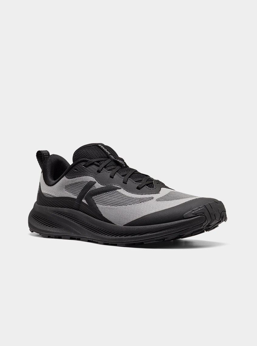 Product shot of men's black and gray Wander trail-running shoe.