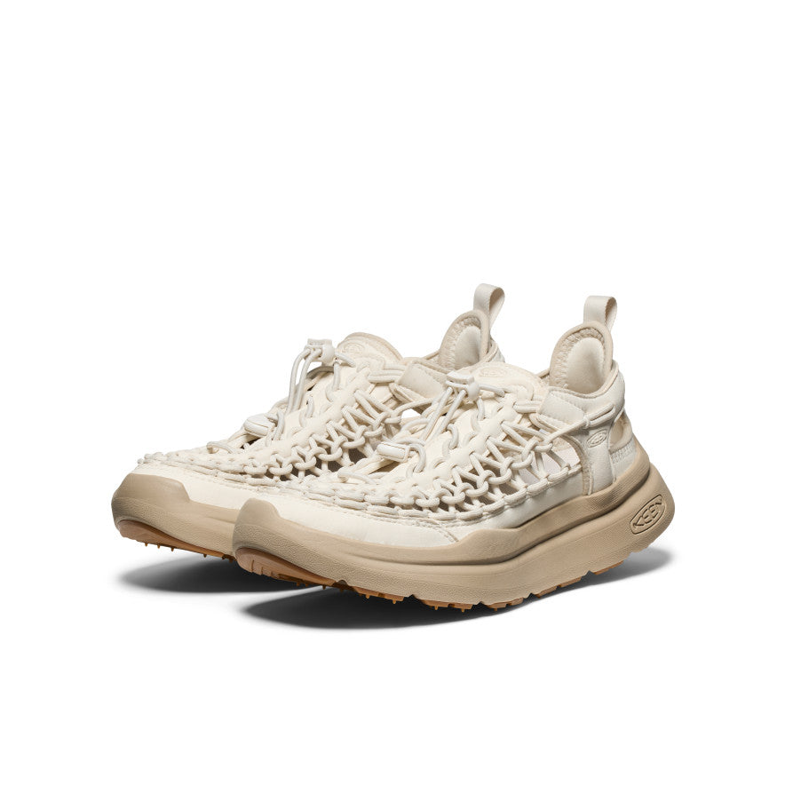 Women’s UNEEK WK Sneaker - Pair Angle Image